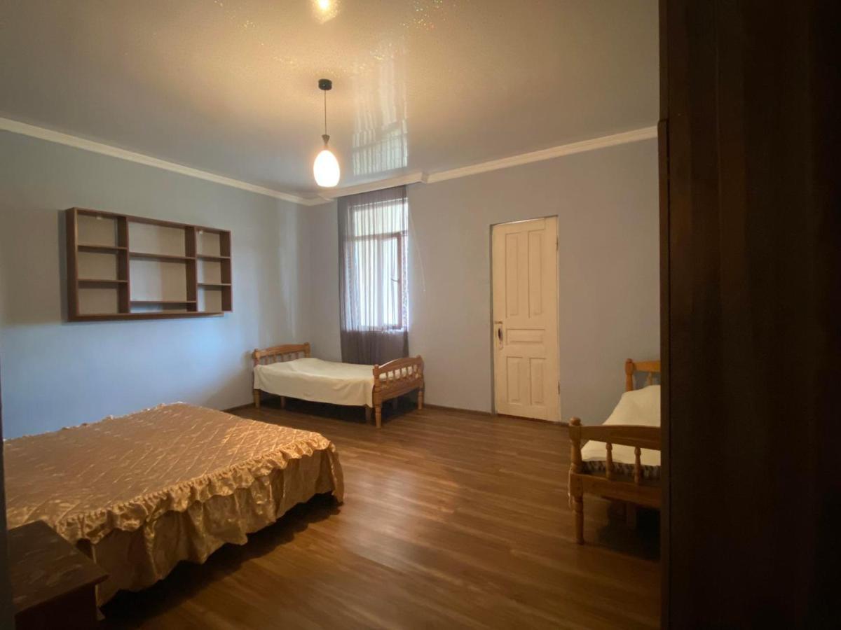 Natia Guest House Kobuleti Extérieur photo