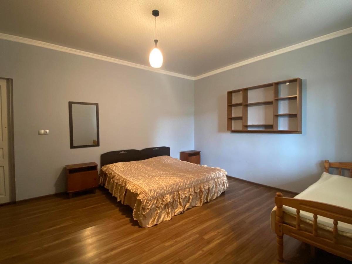Natia Guest House Kobuleti Extérieur photo